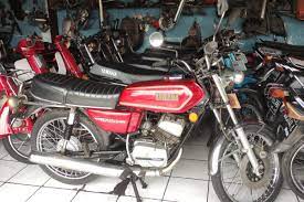 Bisnis Otomotif Melalui Jual-Beli Sepeda Motor Antik